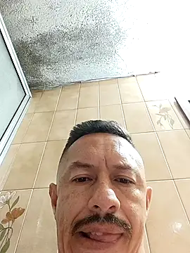 L hotcream online show from April 7, 2026, 9:54 am