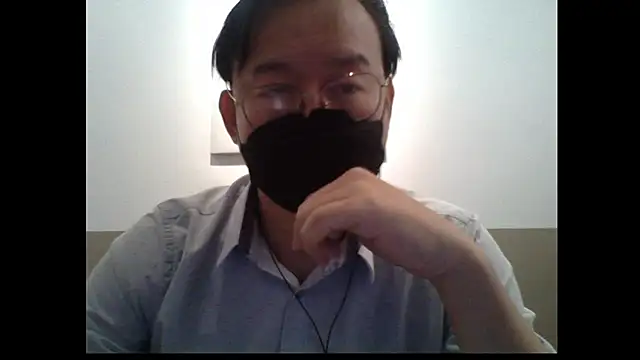 Snapshot of littlegoddyboy chatting on February 3, 2026, 4:21 am littlegoddyboy online show from February 3, 2026, 4:21 am