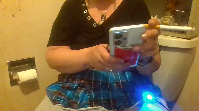 becky1111 online show from June 14, 2026, 10:01 pm