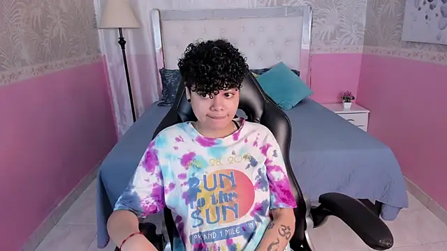 Sasha Venom online show from December 22, 2025, 1:19 pm