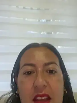 Snapshot of evelyn_harpeery chatting on May 18, 2026, 11:16 am evelyn harpeery online show from May 18, 2026, 11:16 am
