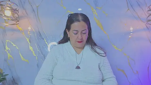 Snapshot of evelyn_harpeery chatting on June 2, 2026, 11:01 am evelyn harpeery online show from June 2, 2026, 11:01 am