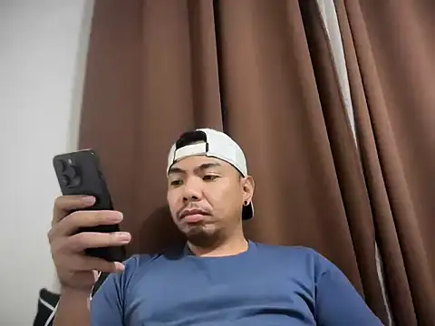 Snapshot of chubbybear_08 chatting on February 8, 2026, 6:33 pm chubbybear 08 online show from February 8, 2026, 6:33 pm