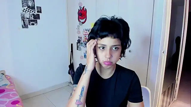 Snapshot of harakitty_ chatting on March 13, 2026, 1:34 am harakitty online show from March 13, 2026, 1:34 am