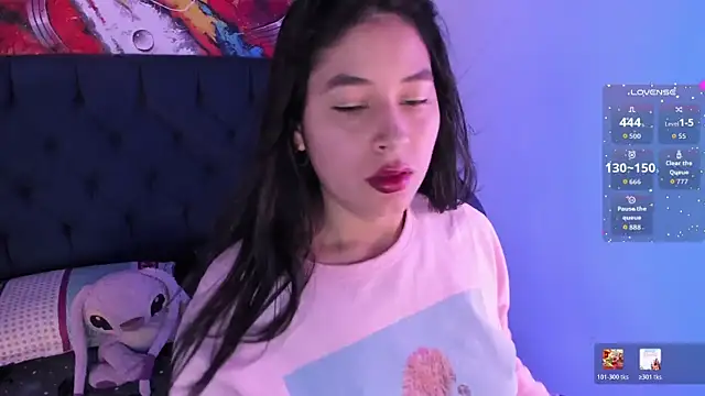 Violet Blazee online show from December 19, 2025, 10:22 am