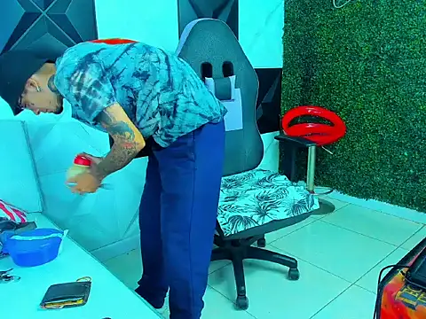 Boy tatto77 online show from July 23, 2026, 1:41 am