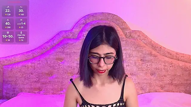 EllieBloom online show from January 13, 2026, 8:47 pm