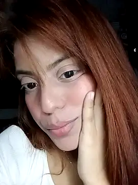 mia hottie2210 online show from January 8, 2026, 12:24 am