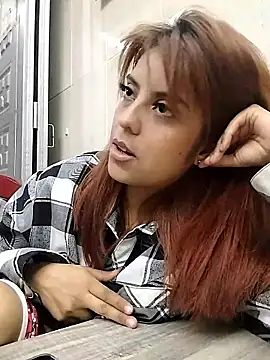 mia hottie2210 online show from January 9, 2026, 1:41 am