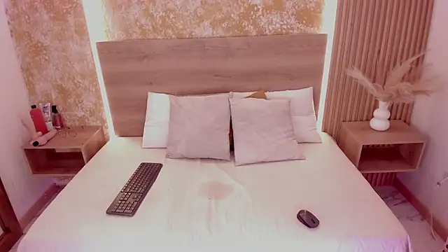 amber  ferrera online show from January 31, 2026, 7:45 pm