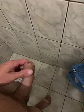 Snapshot of marcosvral chatting on April 7, 2026, 9:04 pm marcosvral online show from April 7, 2026, 9:04 pm