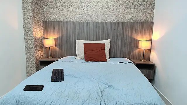 Snapshot of zoe_bermudez chatting on January 15, 2026, 11:37 am zoe bermudez online show from January 15, 2026, 11:37 am