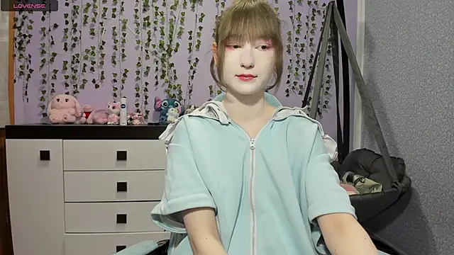 Snapshot of Yoonhee_ki chatting on May 26, 2026, 1:29 pm Yoonhee ki online show from May 26, 2026, 1:29 pm