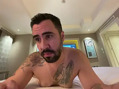 Snapshot of XhotLatte chatting on March 16, 2026, 9:19 pm XhotLatte online show from March 16, 2026, 9:19 pm