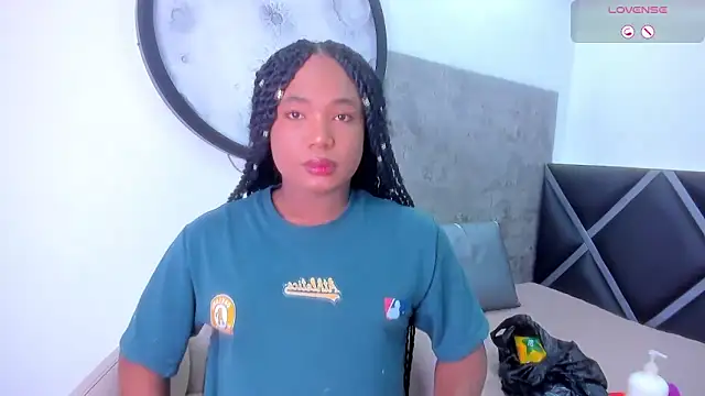 Snapshot of Harmony-01 chatting on February 9, 2026, 7:40 pm Harmony-01 online show from February 9, 2026, 7:40 pm