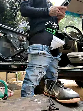 Snapshot of PIGHIGHDIRTY_p0 chatting on February 16, 2026, 6:15 pm PIGHIGHDIRTY p0 online show from February 16, 2026, 6:15 pm