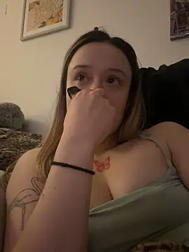 LilyLuck  online show from February 11, 2026, 1:10 am