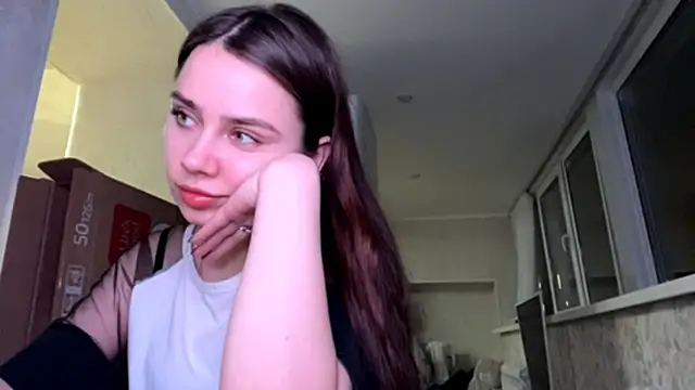 Snapshot of MiloyNoir chatting on January 7, 2026, 6:10 pm MiloyNoir online show from January 7, 2026, 6:10 pm