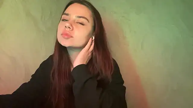 Snapshot of MiloyNoir chatting on January 14, 2026, 7:08 pm MiloyNoir online show from January 14, 2026, 7:08 pm