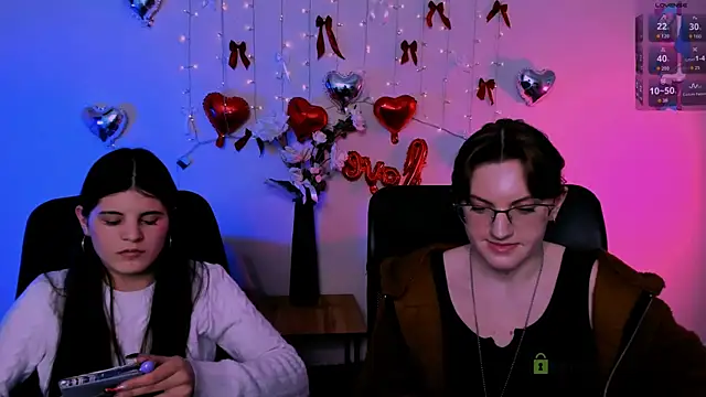 lizzie boom  online show from February 18, 2026, 8:49 pm