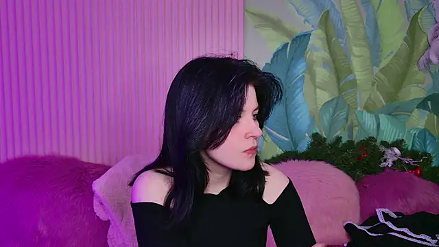 Milana Cold online show from January 13, 2026, 8:47 pm