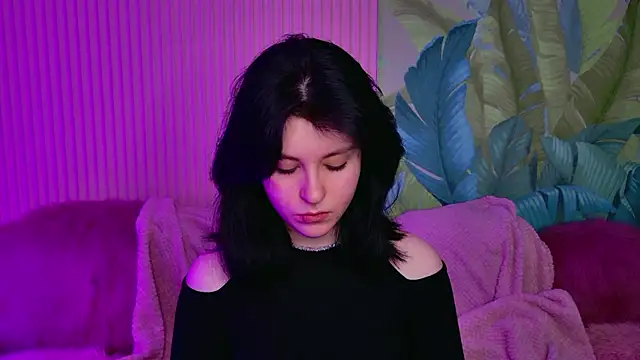 Milana Cold online show from January 14, 2026, 8:47 pm