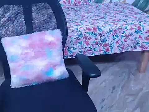 Snapshot of bold-smirthii chatting on February 16, 2026, 4:19 am bold-smirthii online show from February 16, 2026, 4:19 am