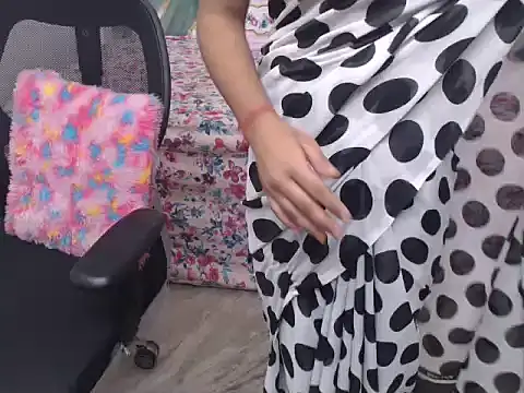 Snapshot of bold-smirthii chatting on February 26, 2026, 4:33 am bold-smirthii online show from February 26, 2026, 4:33 am