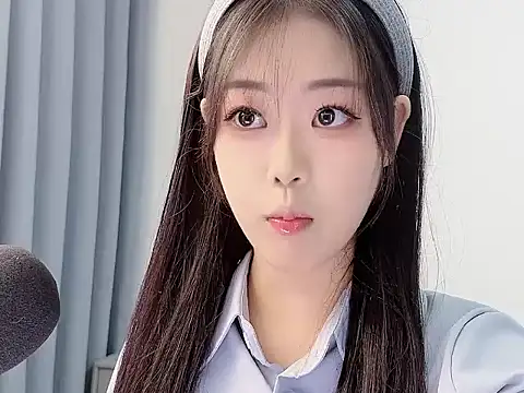 smalldaisy online show from January 6, 2026, 1:42 am