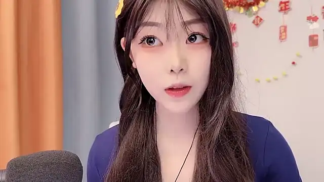 smalldaisy online show from February 22, 2026, 2:02 am