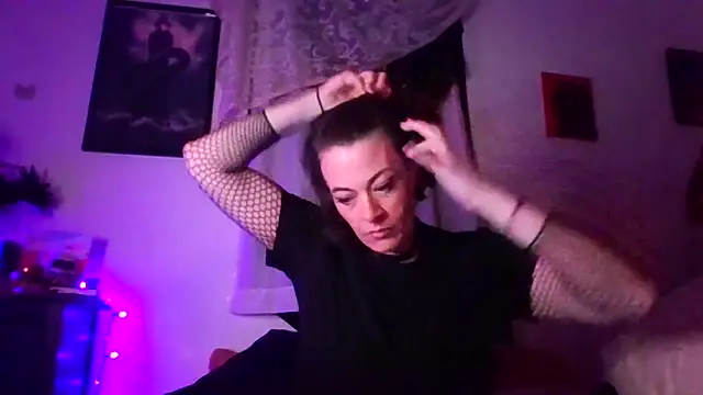 GoddessRae19 online show from February 13, 2026, 5:14 am