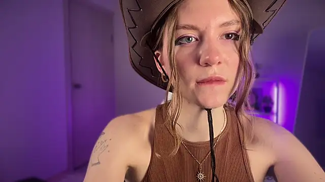 KellySunn online show from April 3, 2026, 8:12 am