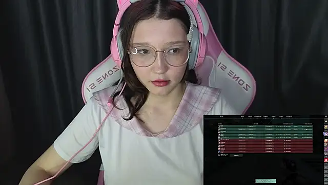 Pink-Aura- online show from January 10, 2026, 6:20 pm