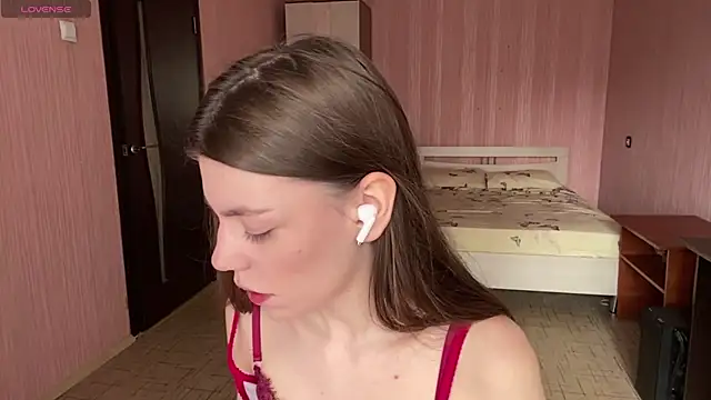 NeidaGowing online show from April 5, 2026, 7:16 am