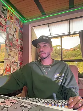 noah walker01 online show from January 6, 2026, 8:45 pm