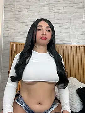 Snapshot of Electra_Joness chatting on February 14, 2026, 1:02 am Electra Joness online show from February 14, 2026, 1:02 am