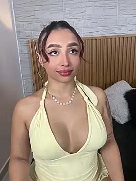 Snapshot of Electra_Joness chatting on February 19, 2026, 12:28 am Electra Joness online show from February 19, 2026, 12:28 am