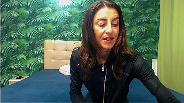 Snapshot of Stella_John chatting on January 12, 2025, 9:30 am Stella John online show from January 12, 2025, 9:30 am