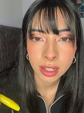 junorise23 online show from January 15, 2026, 4:28 am