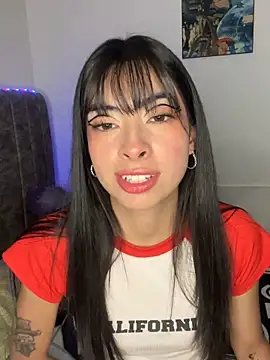 junorise23 online show from March 18, 2026, 3:42 am