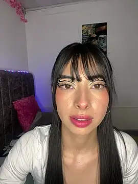 junorise23 online show from March 25, 2026, 3:56 am