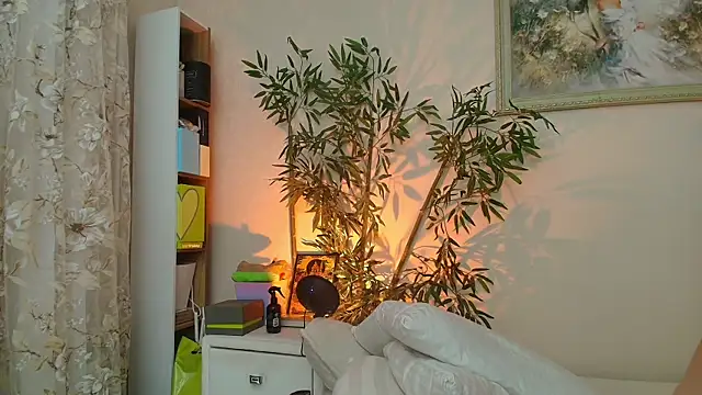 HappyLisa online show from February 11, 2026, 6:29 am