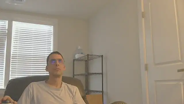 SissyJosh online show from December 22, 2025, 9:01 pm