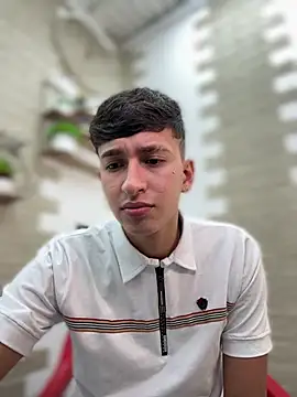 Snapshot of neithan_sleitherx chatting on February 3, 2026, 5:05 am neithan sleitherx online show from February 3, 2026, 5:05 am