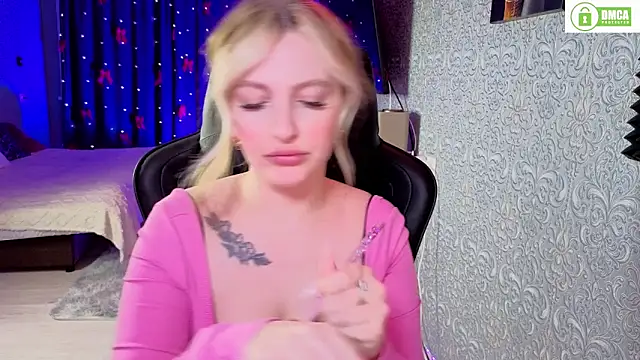 Eva Vibe  online show from February 6, 2026, 3:26 pm