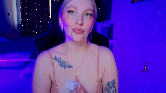 Eva Vibe  online show from March 27, 2026, 5:35 am