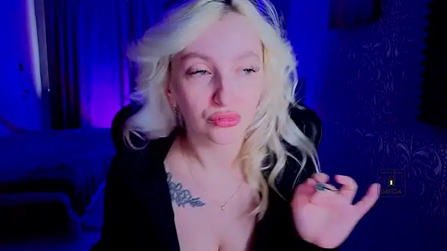 Snapshot of Eva_Vibe_ chatting on June 5, 2026, 6:09 am Eva Vibe online show from June 5, 2026, 6:09 am