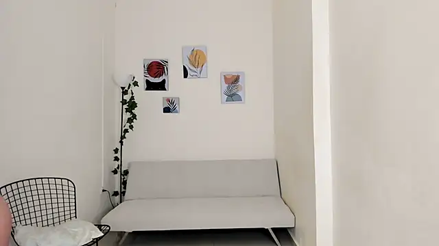 Snapshot of Zenith_glow chatting on January 19, 2026, 2:59 am Zenith glow online show from January 19, 2026, 2:59 am