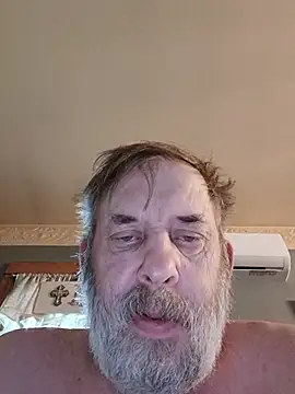FragrantToe529 online show from May 12, 2026, 2:03 pm