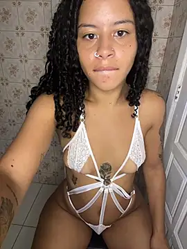 Estrelaa7 online show from March 4, 2026, 12:49 am